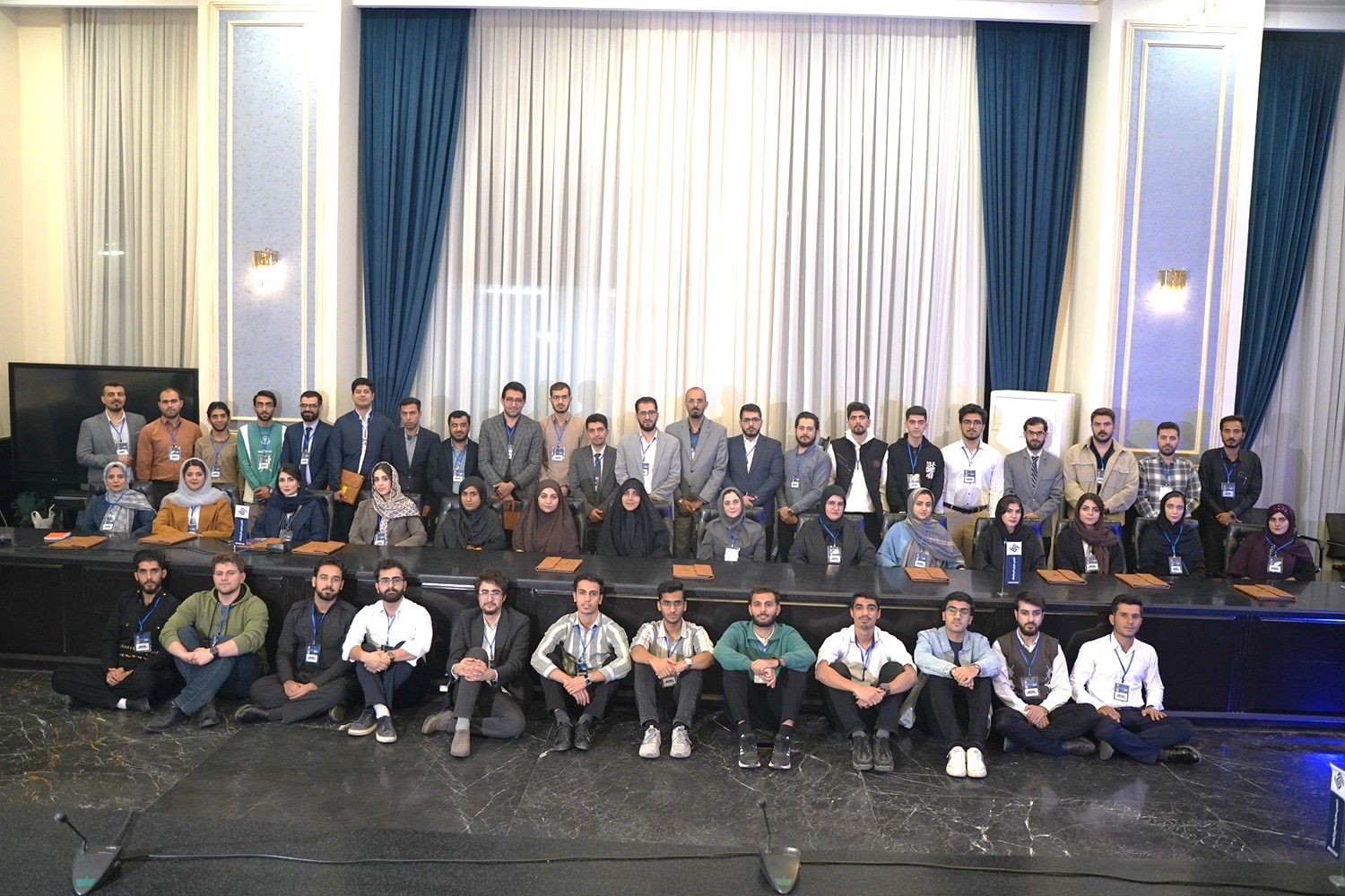  نقش دانشجویان در پیوند فرهنگ و توسعه ملی